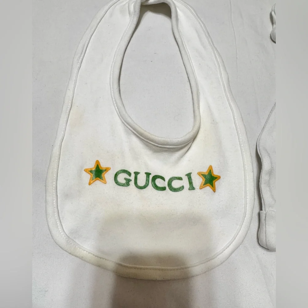 Gucci vintage baby cotton two-piece hat & bib with Gucci logo - Picture 4 of 11